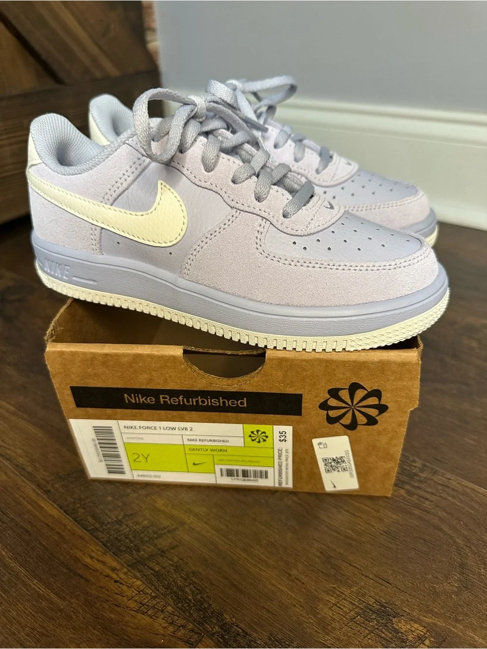 Nike Kids Low-Top Sneakers in Light Lavender with Cream Swoosh